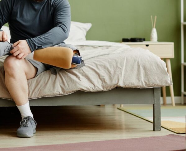 Prosthetics for Elderly Users Comfort and Functionality