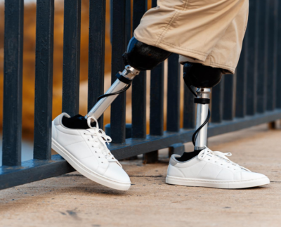 How Prosthetic Feet and Knees Work | Types & Biomechanics Guide