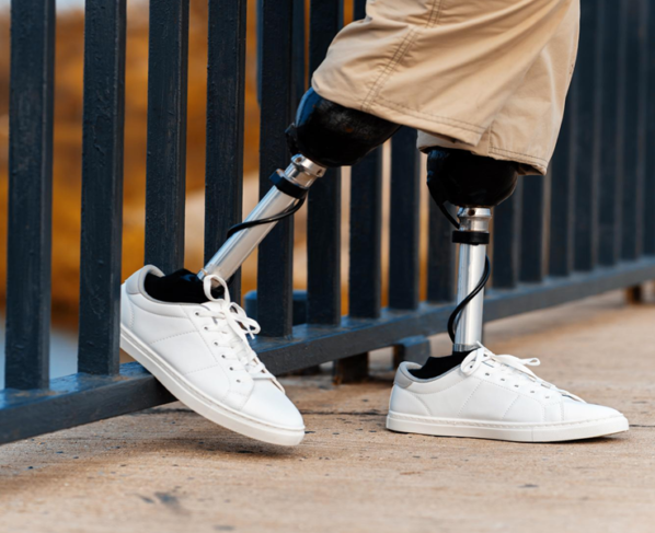 How Prosthetic Feet and Knees Work | Types & Biomechanics Guide